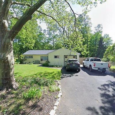 1 Kenwood Ln, Florham Park, NJ 07932