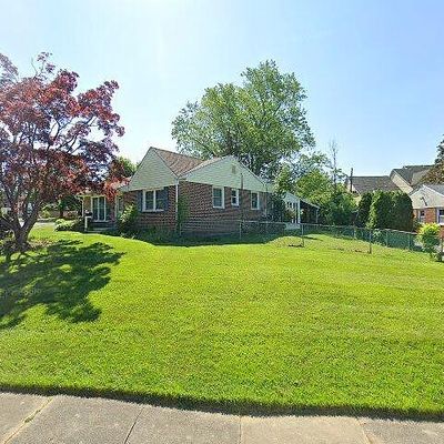 1 Valley View Cir, Norristown, PA 19401