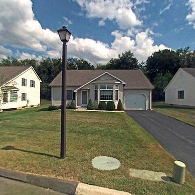 10 Hillside Farms Dr # 10, Broad Brook, CT 06016