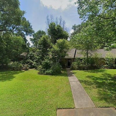 1001 Holly Dr, Conroe, TX 77301