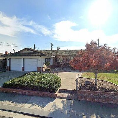 1002 Sutter St, Manteca, CA 95336