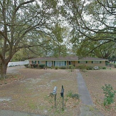 101 Edwards St, Petal, MS 39465