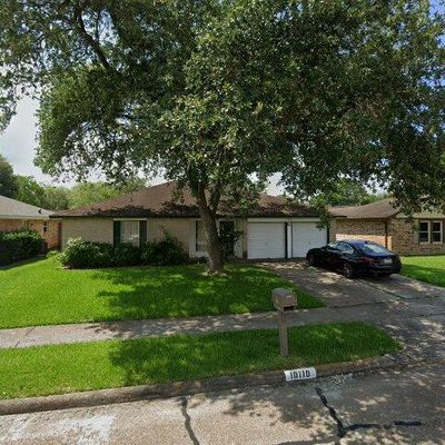 10110 Quiet Hill Rd, La Porte, TX 77571