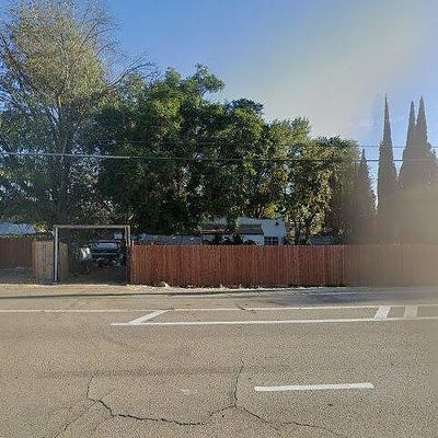 10128 Foothill Blvd, Sylmar, CA 91342