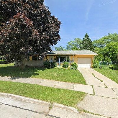 1013 Fairway Dr, Racine, WI 53405