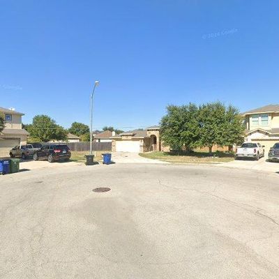 1016 Herrera Ct, Hutto, TX 78634