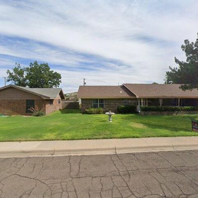 1017 W Iron Ave, Hobbs, NM 88240