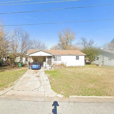 102 Raedels Ave, Springdale, AR 72764