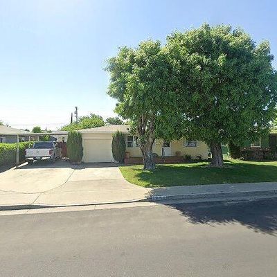 1020 5 Th St, Livingston, CA 95334