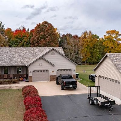 N2543 Hodgett Ct, Waupaca, WI 54981