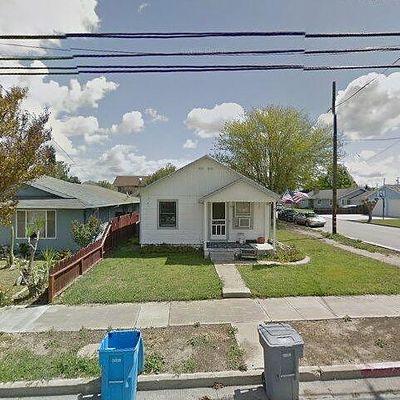 1099 Powell St, Hollister, CA 95023