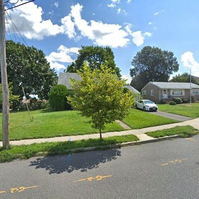 11 Paranya Ct, Clifton, NJ 07013