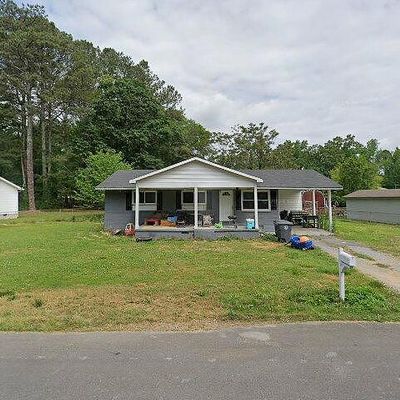 1102 Chestnut St, La Fayette, GA 30728