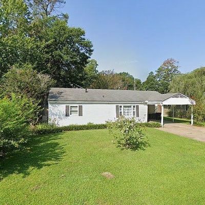 1102 Pecan St, Vidalia, LA 71373