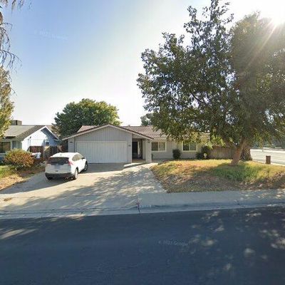 1106 Belinda Dr, Lemoore, CA 93245