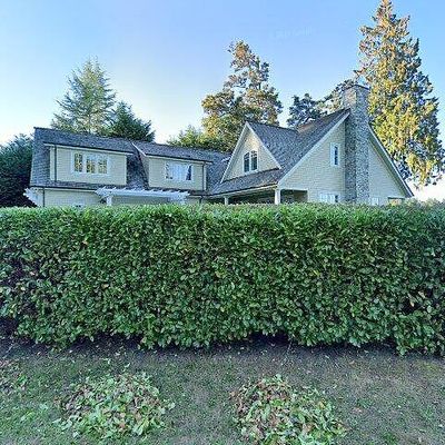 11078 Ne Country Club Rd, Bainbridge Island, WA 98110