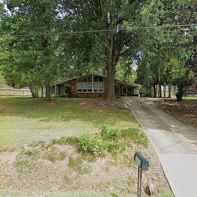 1111 Fields St, Eden, NC 27288