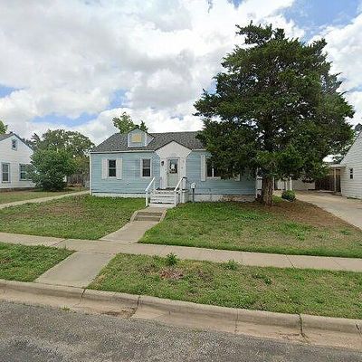 1112 Charles St, Pampa, TX 79065