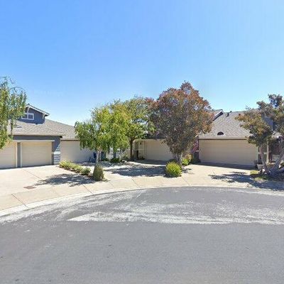 112 Warbler Ln, Brisbane, CA 94005