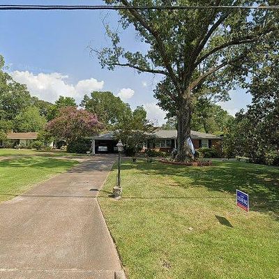 113 Sgt Prentiss Dr, Natchez, MS 39120