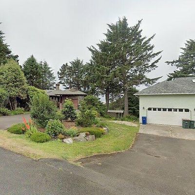 1135 Nw Alika Ln, Seal Rock, OR 97376