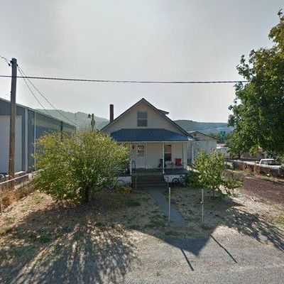 114 Klickitat St, Lyle, WA 98635