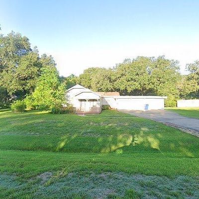 104 S Hendrix Ave, Diboll, TX 75941