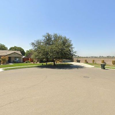 1043 W Reese Ct, Visalia, CA 93277