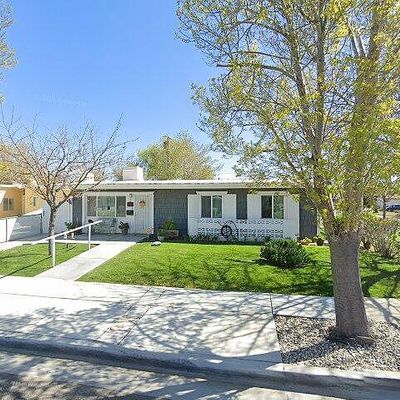 1046 W Avenue H2, Lancaster, CA 93534