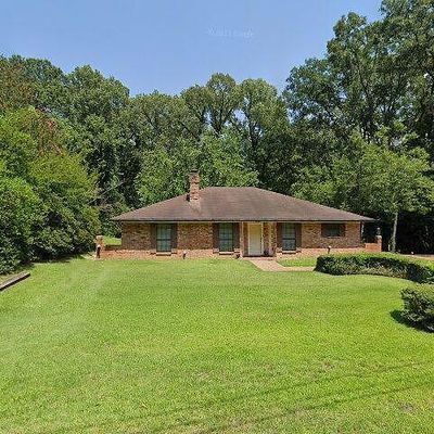 105 Live Oak Dr, Natchez, MS 39120