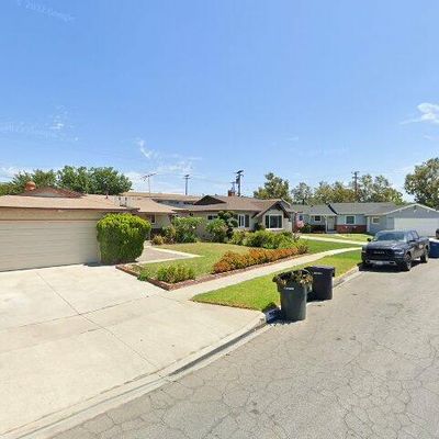 10563 Plunkett St, Bellflower, CA 90706