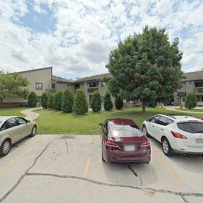 1061 Regent Rd #620, Oconomowoc, WI 53066