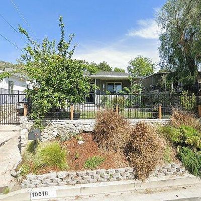 10618 Fitzroy Ave, Tujunga, CA 91042