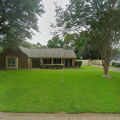 107 N Temple Rd, Natchez, MS 39120