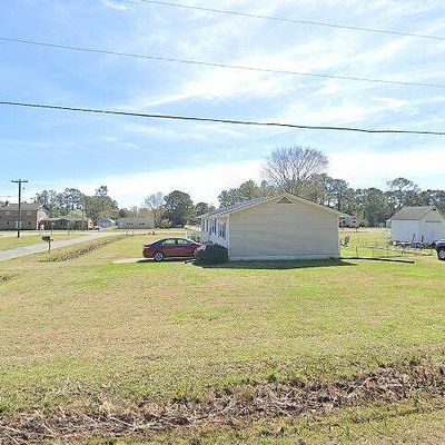 108 Seaview Dr, Elizabeth City, NC 27909