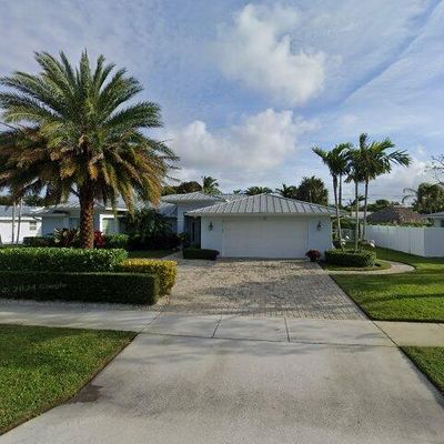 124 Cruiser Rd N, North Palm Beach, FL 33408