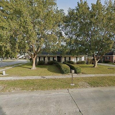 124 Valhi Blvd, Houma, LA 70360