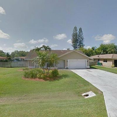 124 Willowick Dr, Naples, FL 34110