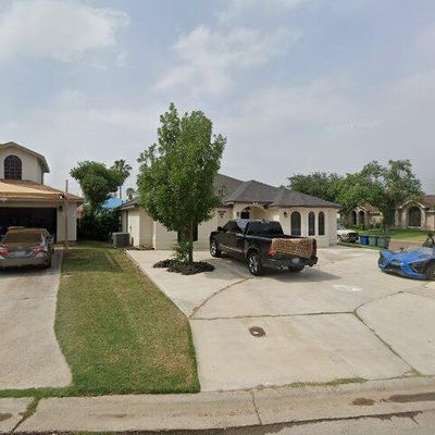 1240 Saint Michael Dr, Laredo, TX 78045