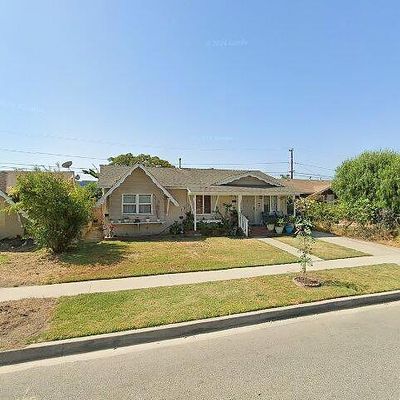 12452 215 Th St, Lakewood, CA 90715