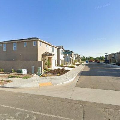 125 N Purdue Ave, Fresno, CA 93727