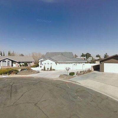 12613 Tamarisk Rd, Victorville, CA 92395