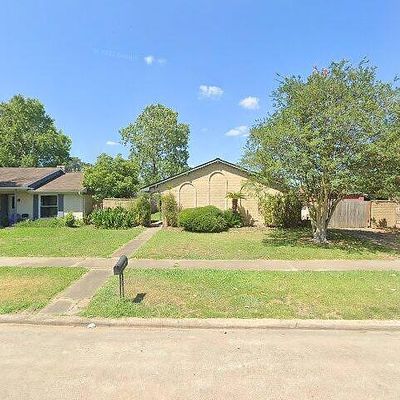 12614 Hunting Briar Dr, Houston, TX 77099