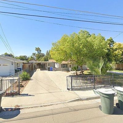 129 Locust St, Lemoore, CA 93245