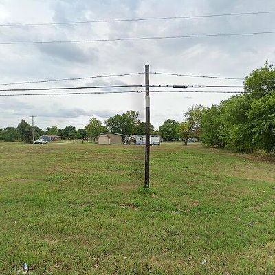 1301 Crennan Ln, Hearne, TX 77859