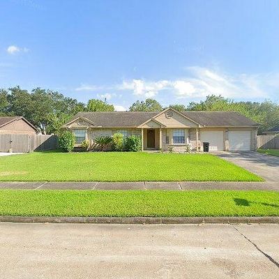 1304 Piney Woods Dr, Friendswood, TX 77546