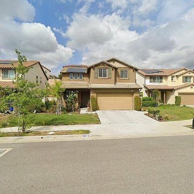 13118 Hummingbird Ln, Sylmar, CA 91342