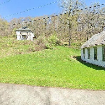 132 Bunner Hill Rd, Mount Morris, PA 15349