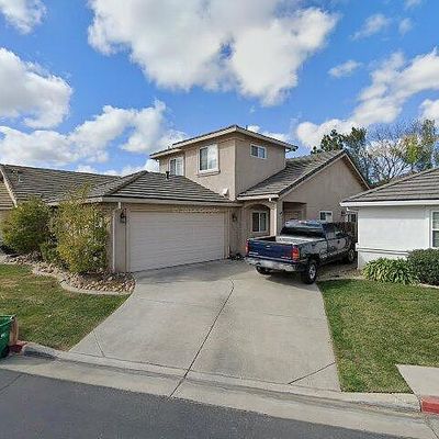 1325 Robinson Ln, Lodi, CA 95242