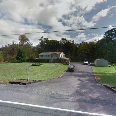 1330 Resica Falls Rd, Catasauqua, PA 18032